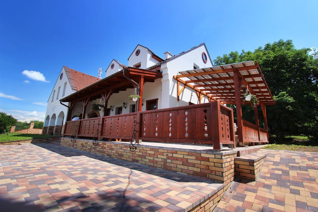 Gesztenyés Vendégház Garáb Extérieur photo
