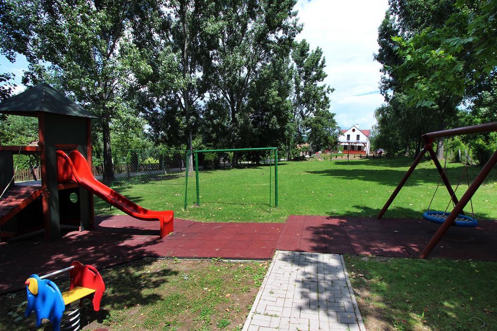 Gesztenyés Vendégház Garáb Extérieur photo